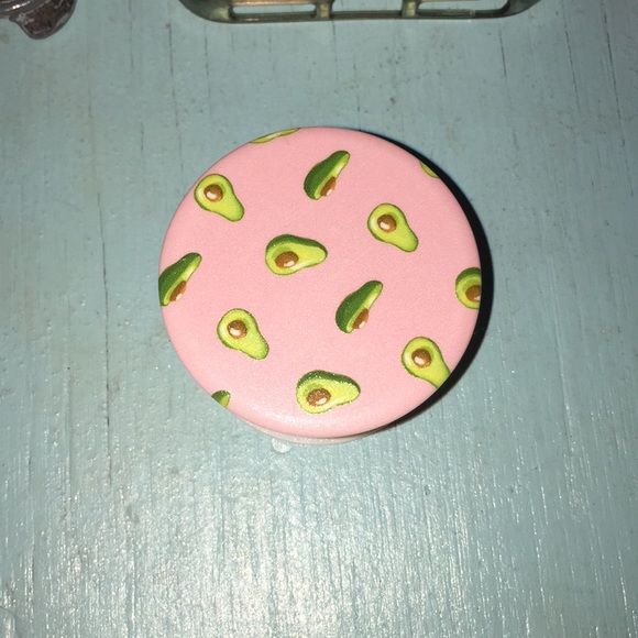 3 IPhone 5/5s/SE phone cases +FREE POPSOCKET!! - Picture 2 of 6